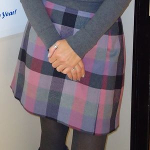 Plaid wool skirt. So adorable!